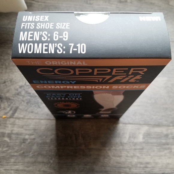 UnisexS /M 1 pair Fit women's shoe size 7-10; Fit men's shoe size 6-9 Brand new - Picture 2 of 3